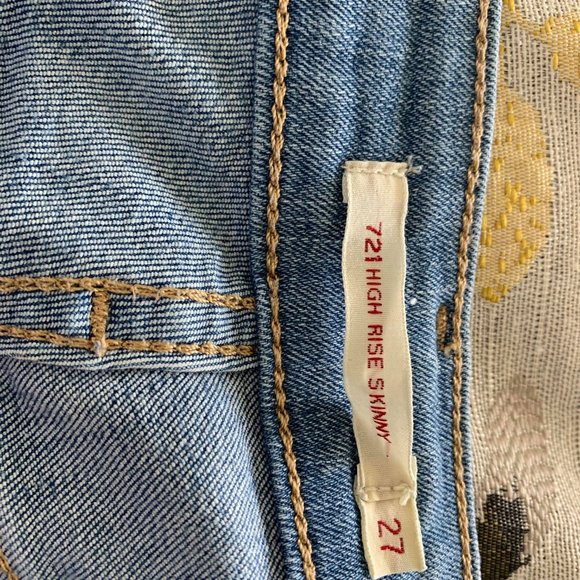 Levi's Jeans - Picture 6 of 7